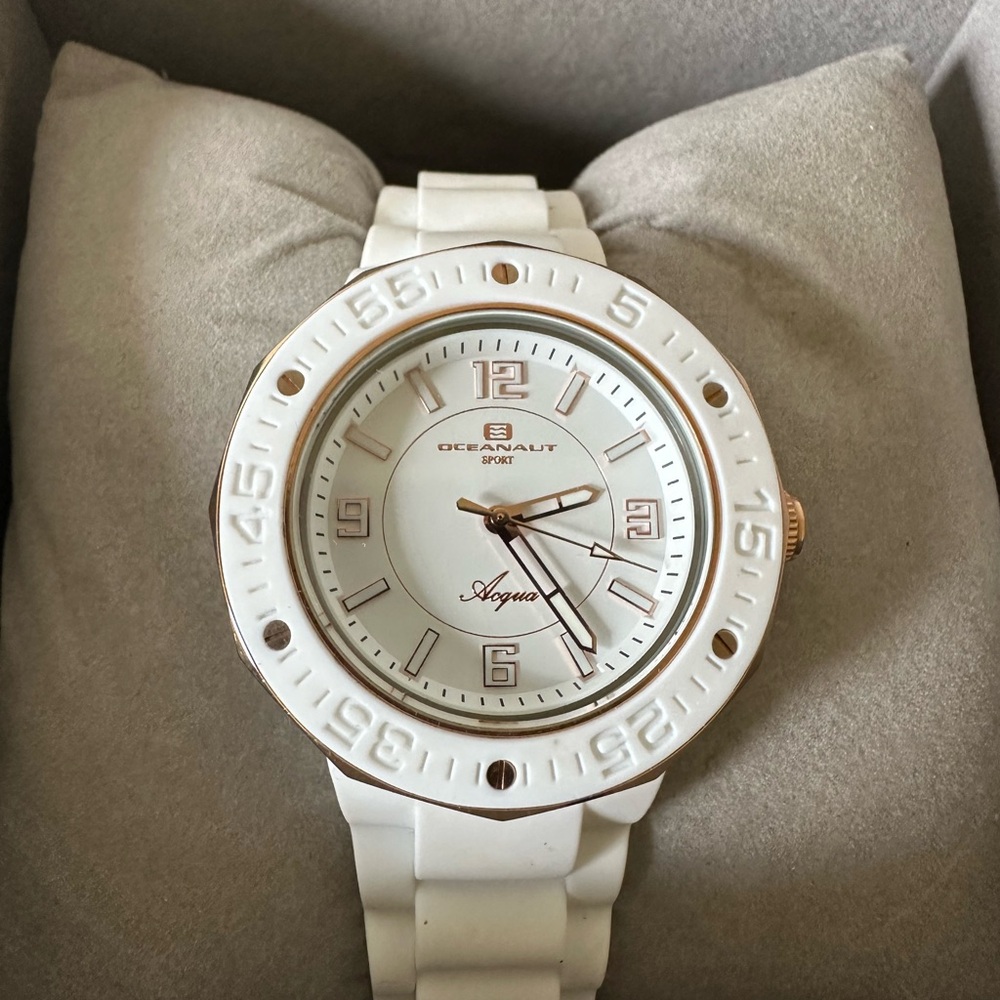 Oceanaut Women’s Acqua White Dial Watch